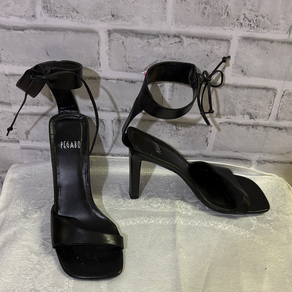 Pegabo Black Women's Heeled Sandals, size 37- or 6.5/7
